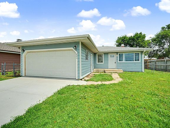 2nd image of 745 Willow Dr