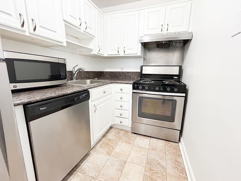 1st image of 3415 W End Ave APT 706