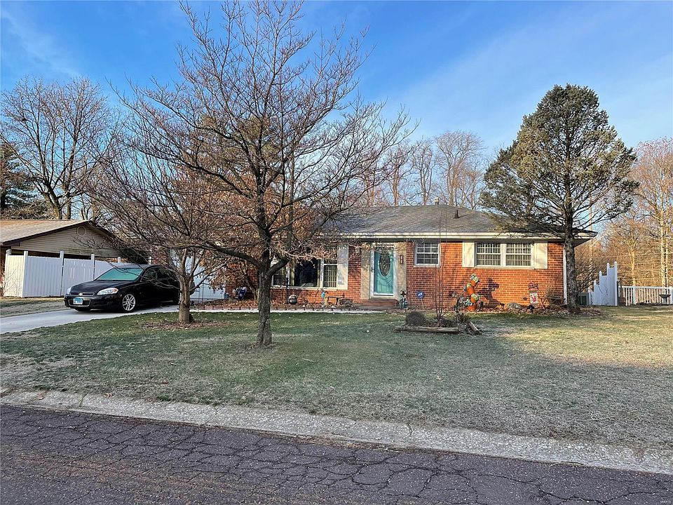 1st image of 33 Kirby Ln