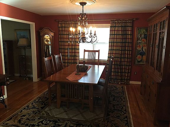 Dining Room 13 x 12