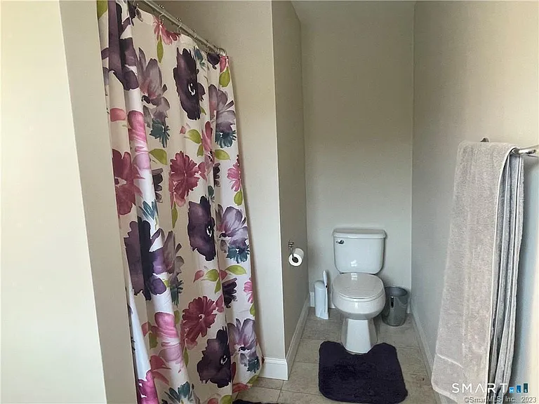380 King St #5 — Photo 12