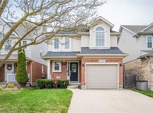 659 Bonavista Dr, Waterloo, ON N2K4E9