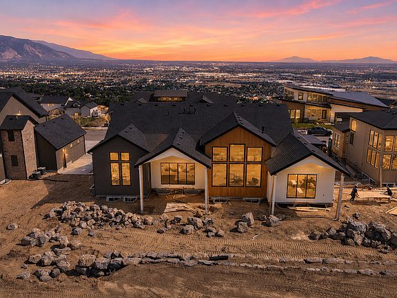2nd image of 1290 Caribou Ct