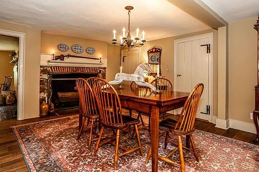 4th image of 28 Browndale Pl