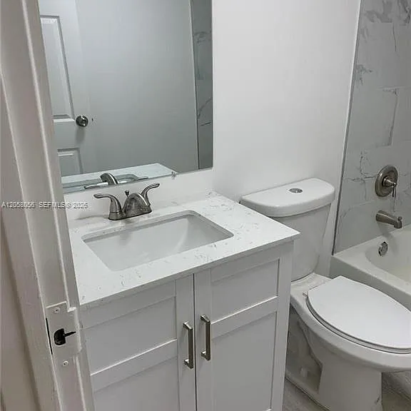 7911 NW 75th Ave — Photo 10