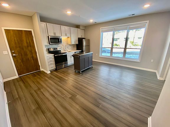 2nd image of 829 Marshall St NE #329