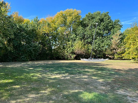 5th image of 504 W Lucy Webb Rd
