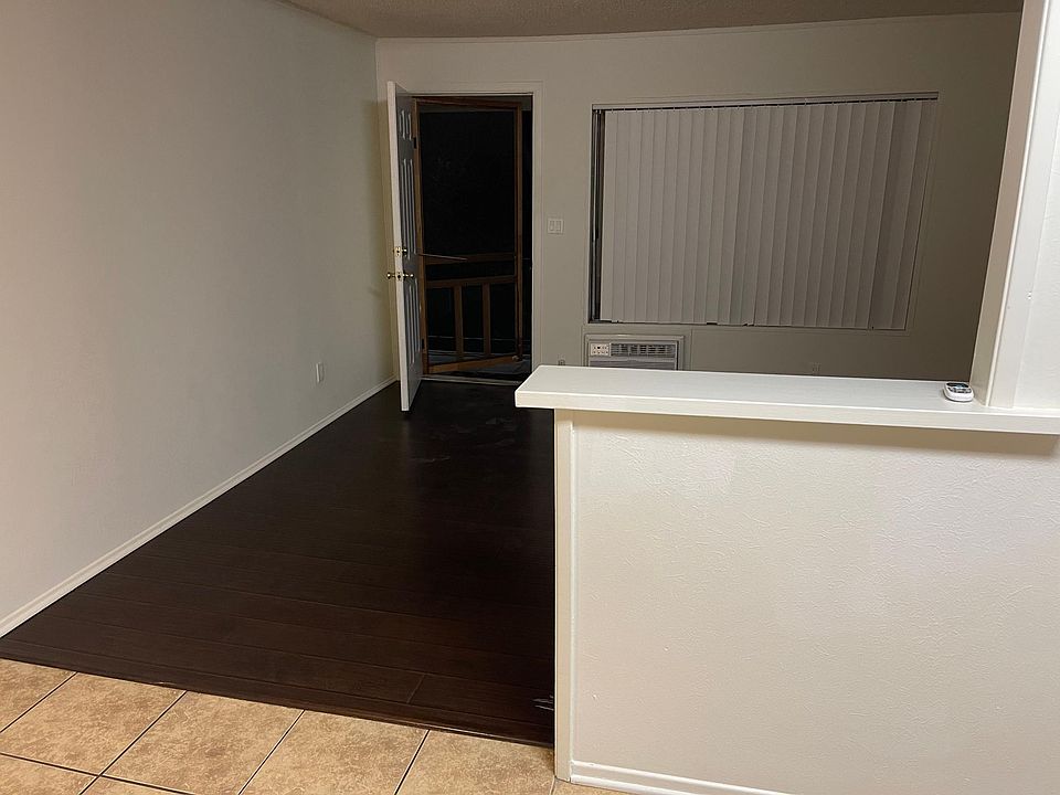 2nd image of 8744 Etiwanda Ave APT 17