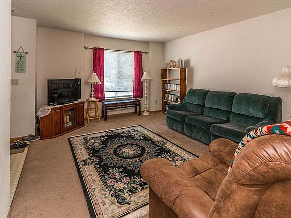 4th image of 38516 Oakview Cir
