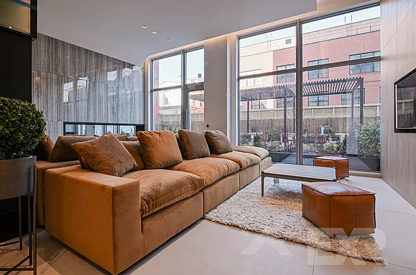 Rented by EXR | media 16