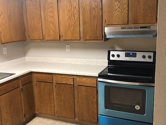 4th image of 221 Grand Ave W APT 112
