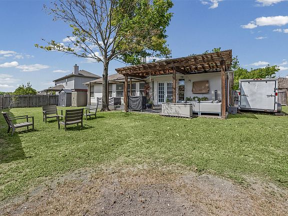 5th image of 1313 Laurelleaf Dr