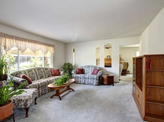 2nd image of 5564 Fleetwood Dr