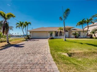 310 SW 38th Pl, Cape Coral, FL 33991