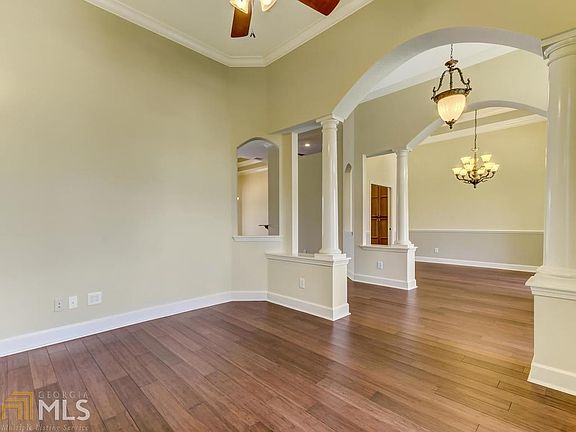 5th image of 111 Ashton Ln