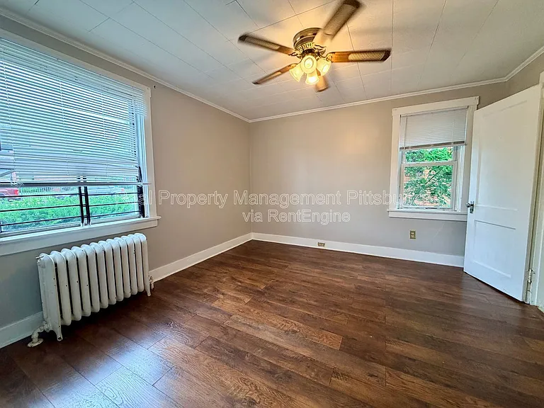 2351 Brownsville Rd — Photo 13