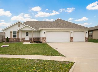 1327 S Tanner Ave, Springfield, MO 65802