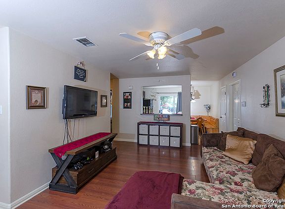 2nd image of 2810 S Rosary St