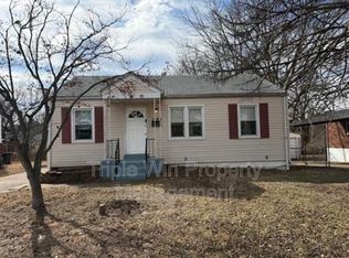 1145 Saint Matthew Dr, Florissant, MO 63031