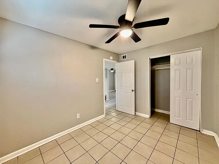 Sundance Apartments — Photo 36