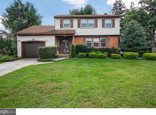 121 Champlain Rd, Marlton, NJ 08053