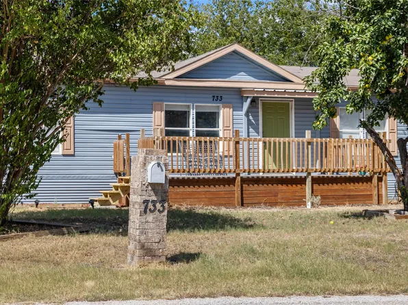 733 E Ham Ave, De Leon, TX 76444