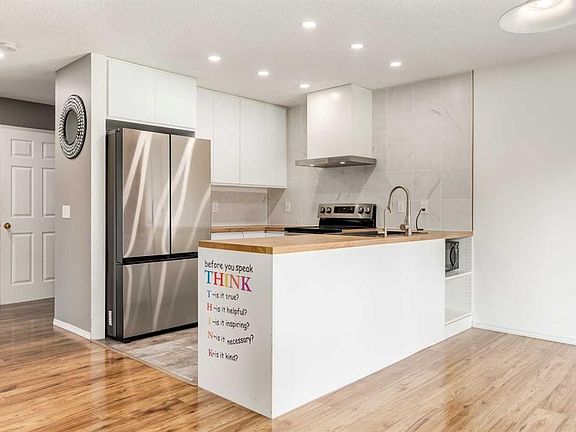 5th image of 87 S Royal Elm Way NW