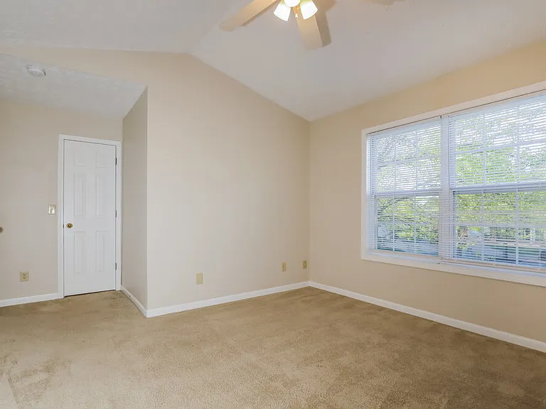 1541 Brookfield Cir — Photo 15