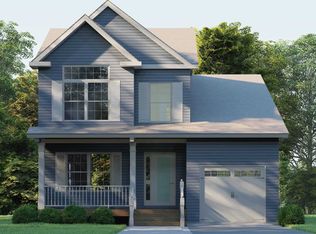 27 Cypress Ln, Shirley, NY 11967