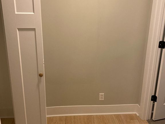 4th image of 454 W Wellington Ave #1FMB