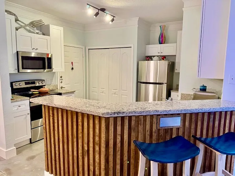 8842 Villa View Cir #108 — Photo 3