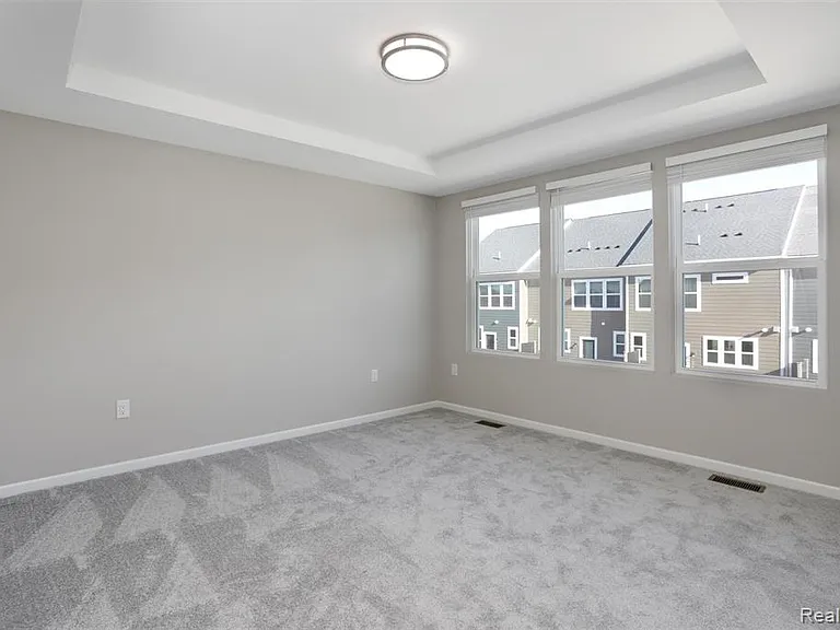 43173 Atwood Ave — Photo 20