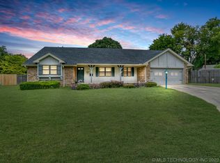 5921 E 54th St, Tulsa, OK 74135