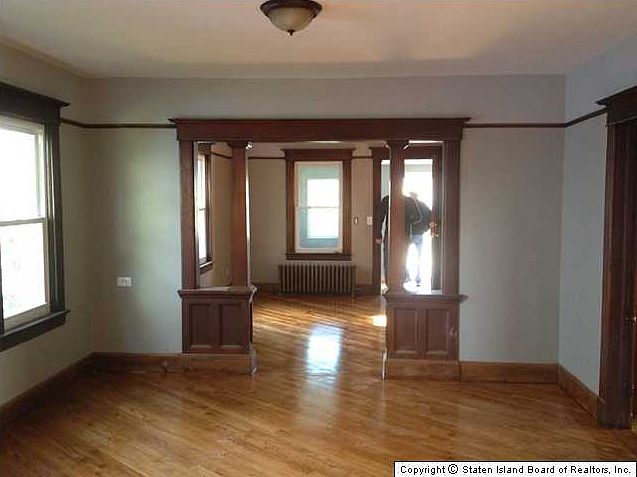 2nd image of 17 Martineau St