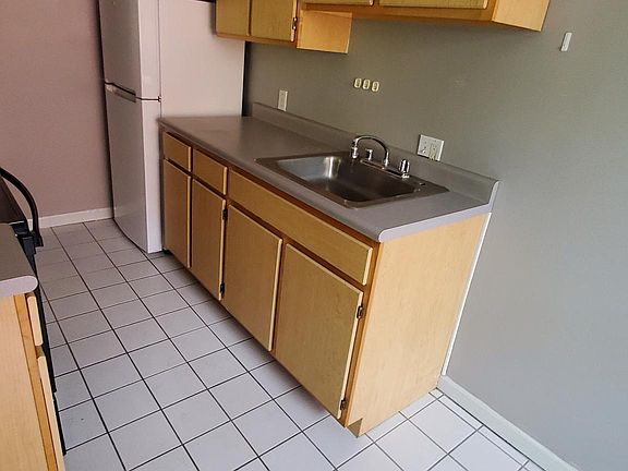 2nd image of 4433 Pershing Ave