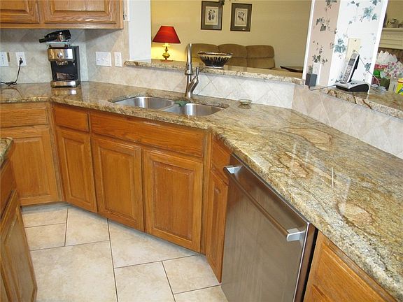 5th image of 10440 Ember Glen Dr