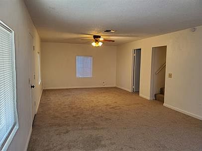 3rd image of 430 Robinson Ave