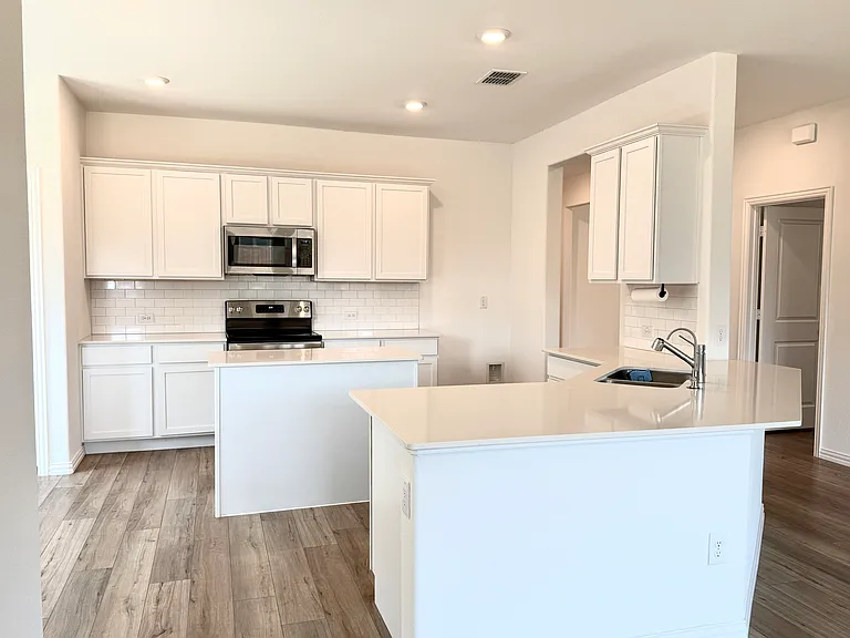 11424 Woody Creek Trl — Photo 10