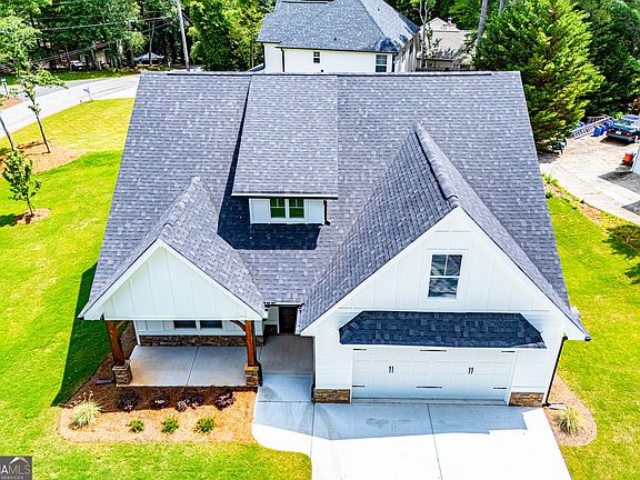 3rd image of 2163 Belcourt Dr