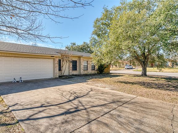 2nd image of 1100 Taurus Cir