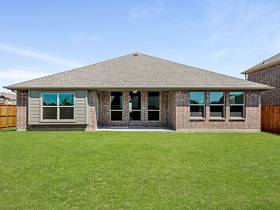 4th image of 2002 Ranchwood Dr
