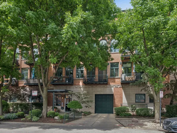 920 W Sheridan Rd APT 308, Chicago, IL 60613