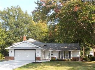 995 Millridge Rd, Highland Heights, OH 44143