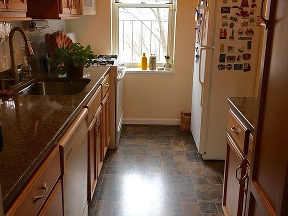 5th image of 6766 108th St APT B61