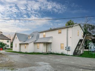 1427 9th St, Charleston, IL 61920