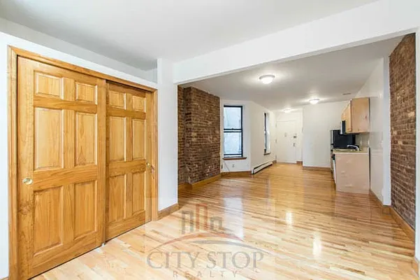 Rented by City Stop Realty | media 9