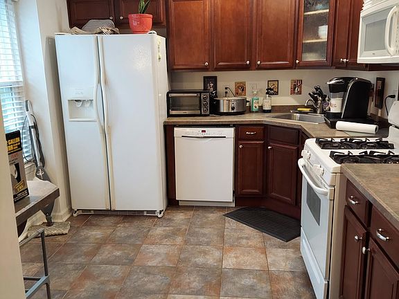 2nd image of 317 McDowell Dr