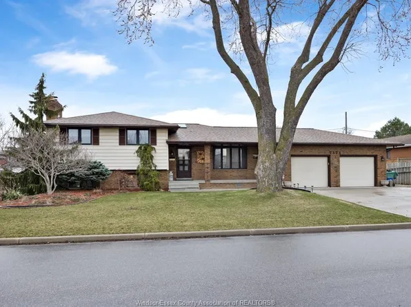 2374 Randolph Ave, Windsor, ON N9E 3X4