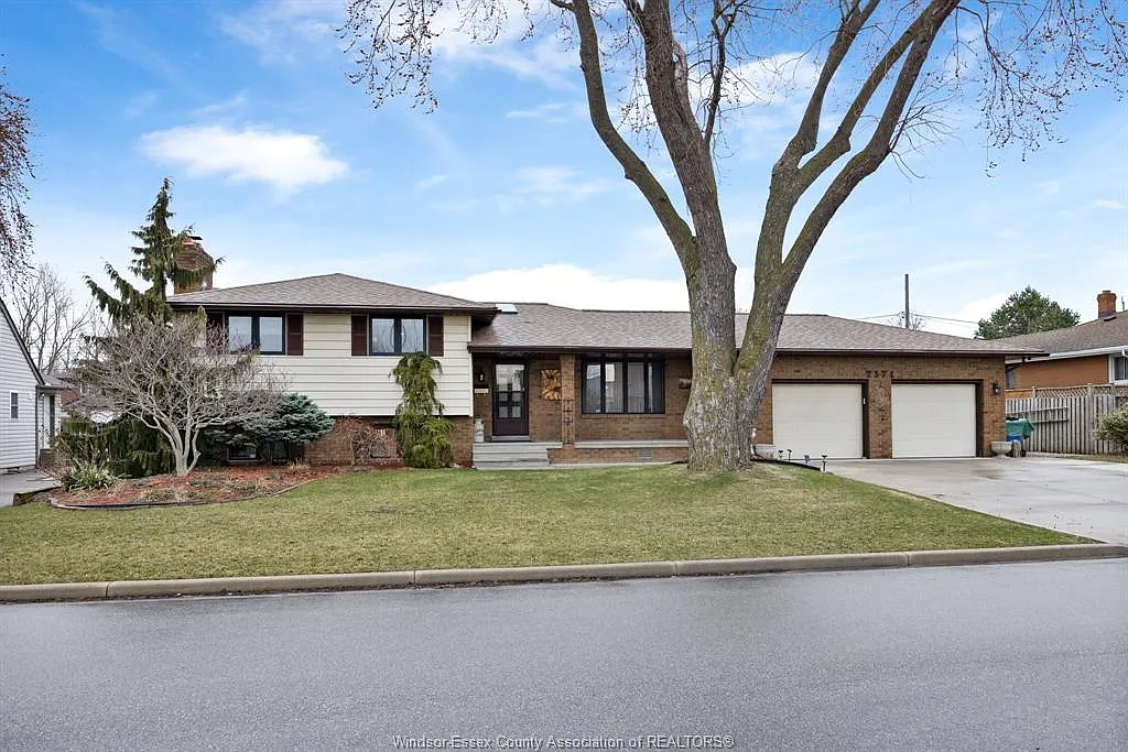 2374 Randolph Ave photo 1