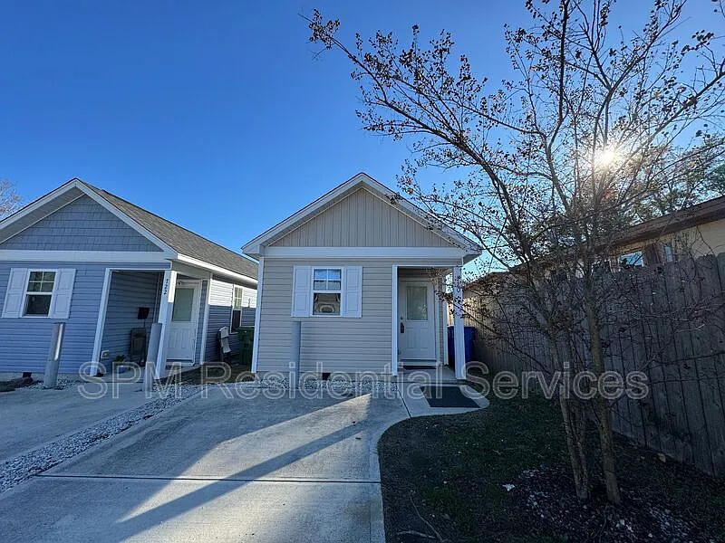 1 bed, 1.0 bath, 605 sqft, $1,199 — Photo 2